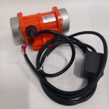 Vibrator motor 220 volt 40 watt.